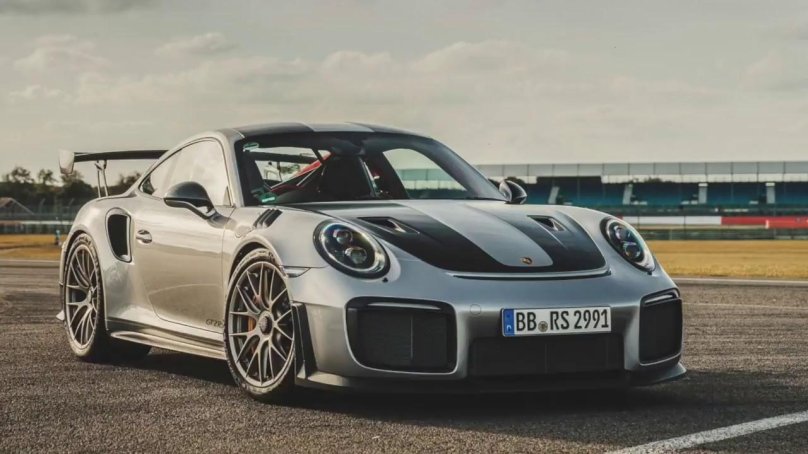 Porsche 911 gt2 RS 991