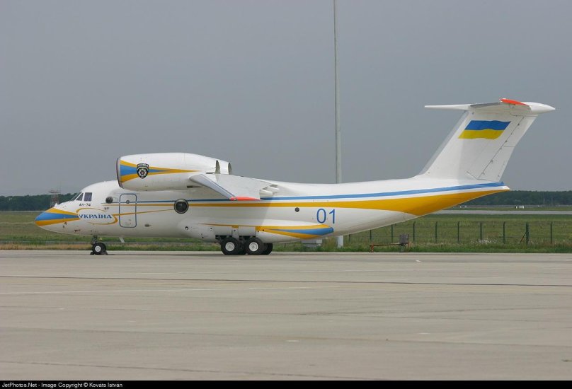 АН-74 пассажирский самолёт