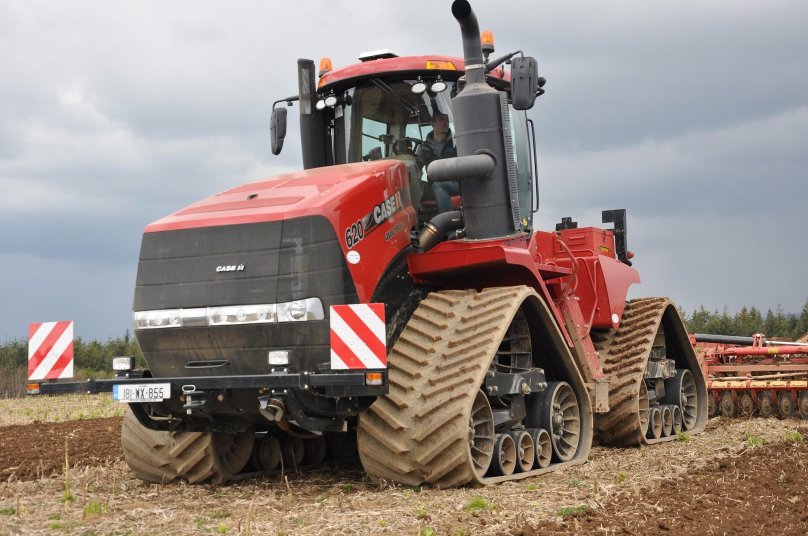 Трактор Case 620 Quadtrac
