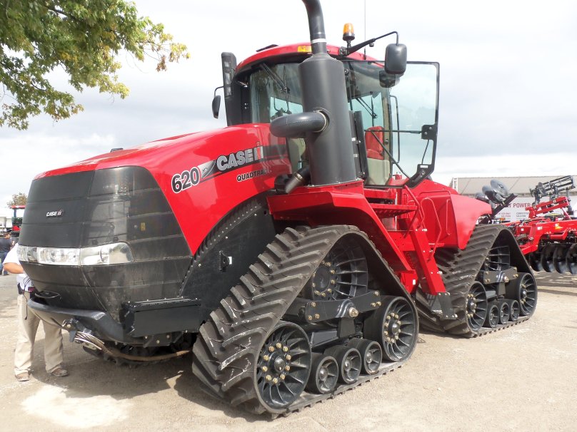 Трактор Case 620 Quadtrac