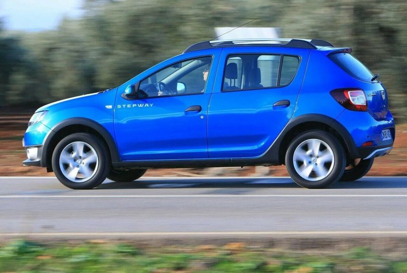 Сандеро степвей 2