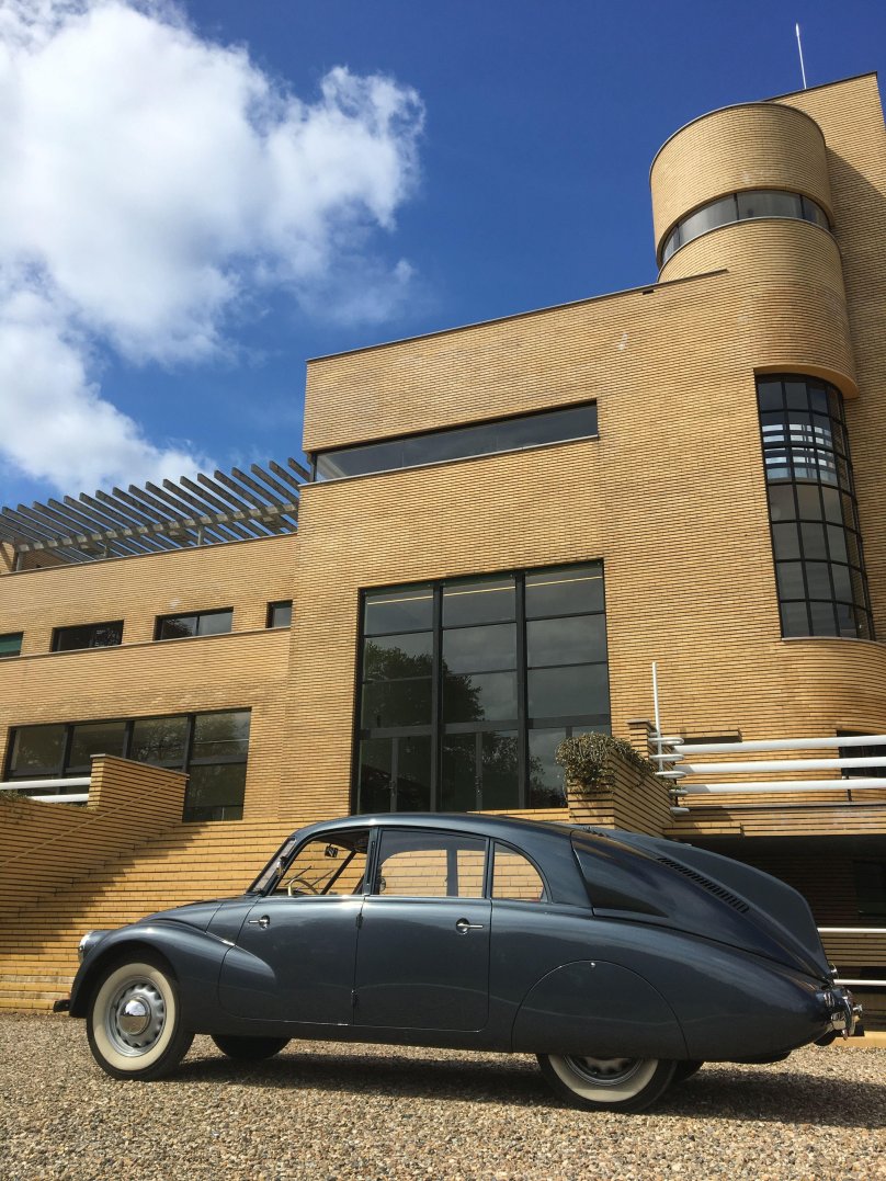 Streamline moderne архитектура