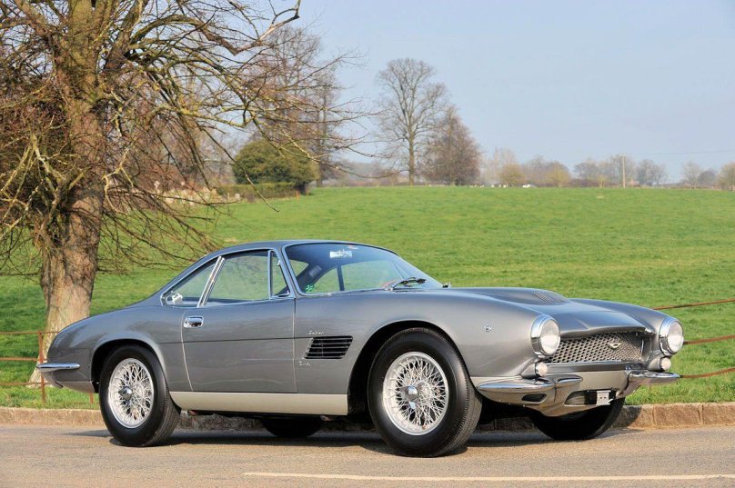 Астон Мартин db4