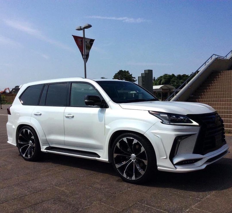 Lexus LX 570 В обвесе