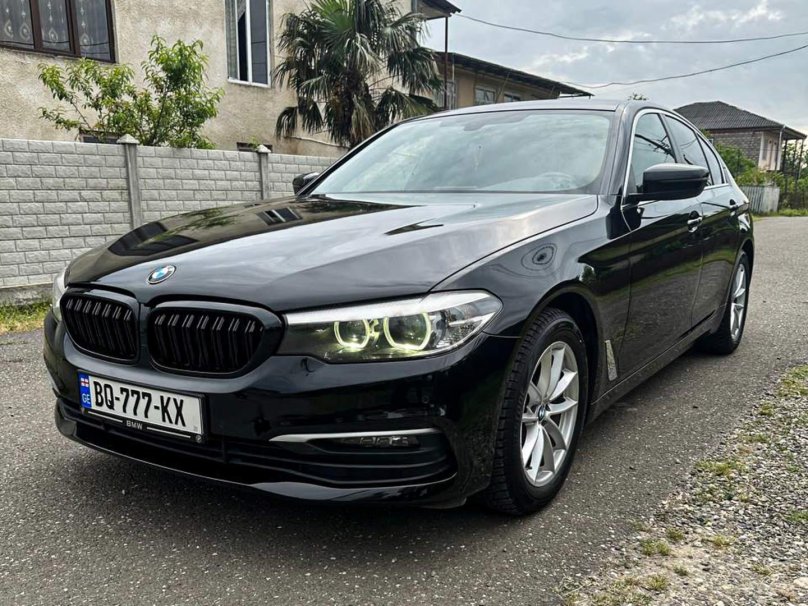 БМВ 520 2019