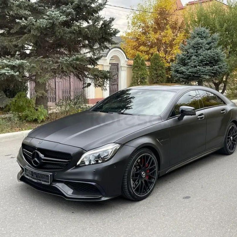 Мерседес банан 2023