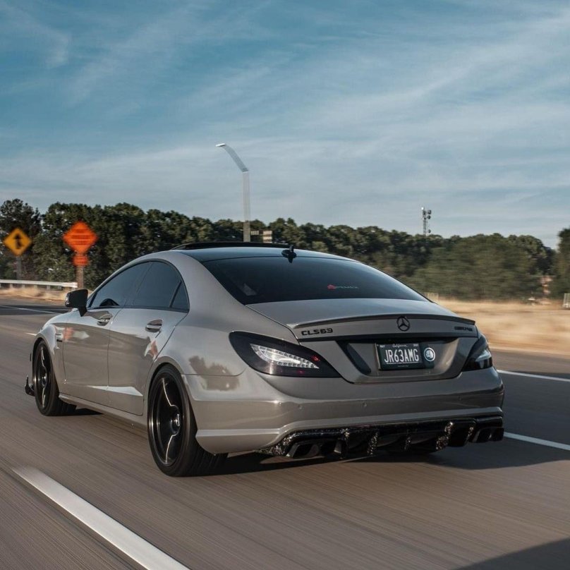 Мерседес Бенц CLS 63