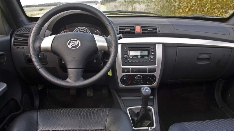 Lifan Breez 520 салон
