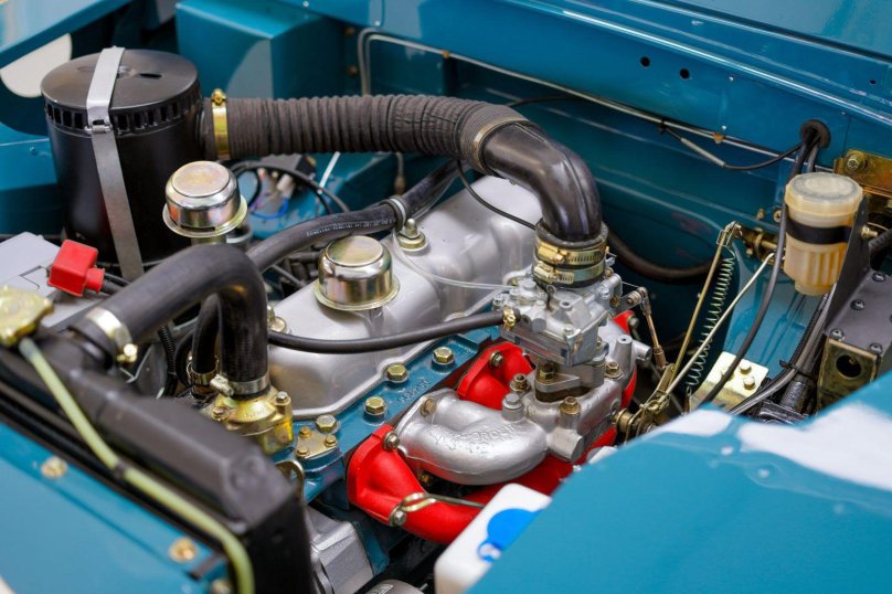 Land Rover Series III двигатель