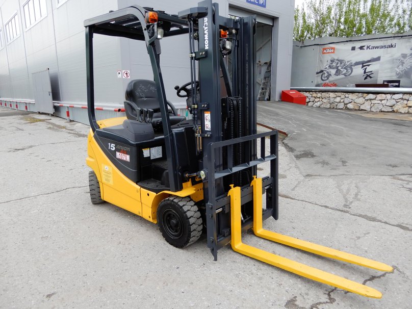 Komatsu модель: fb15ex-11