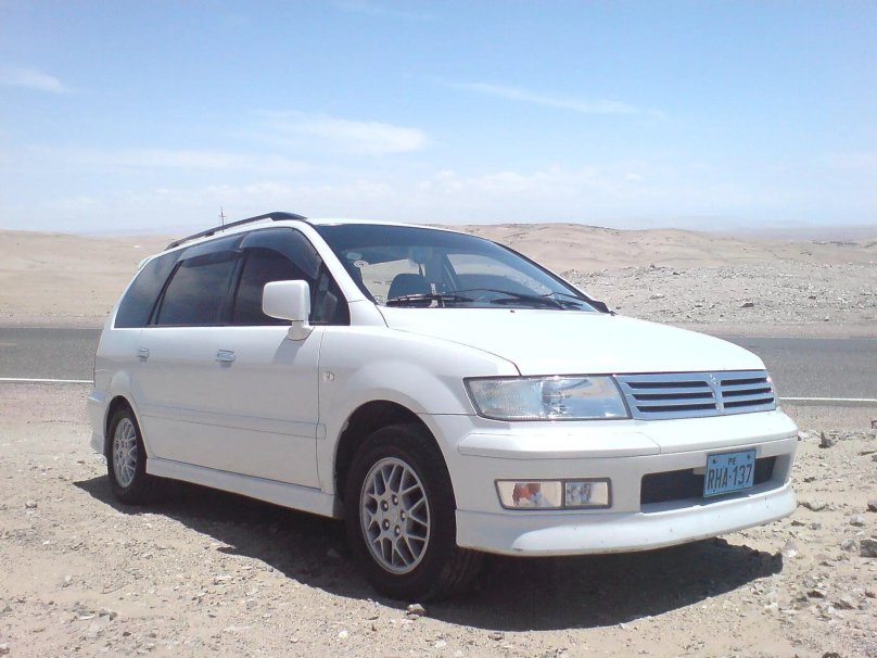 Mitsubishi Chariot 2