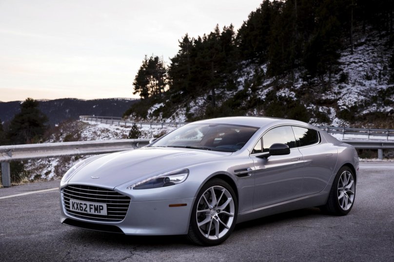 Астон Мартин Рапид 2022