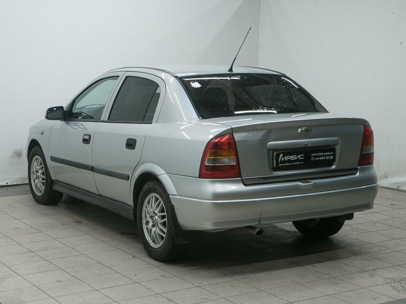 Шевроле Вива 1.8