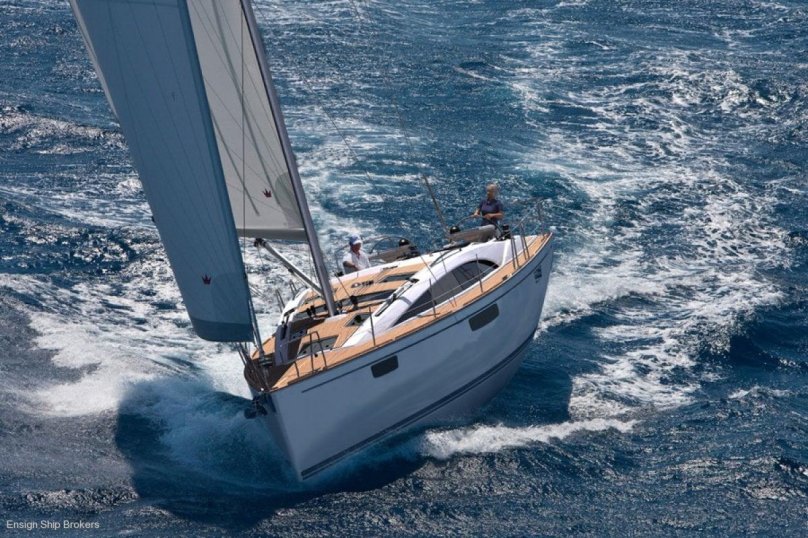 Парусная яхта Бавария 42