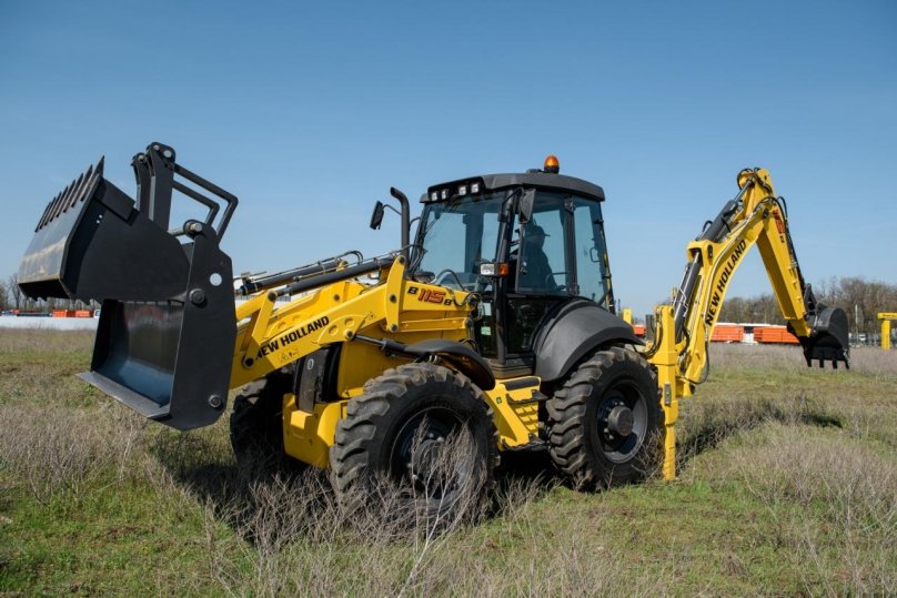 Экскаватор-погрузчик New Holland b115b