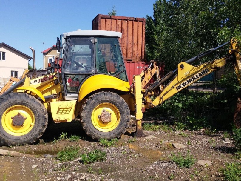Экскаватор-погрузчик New Holland в115в