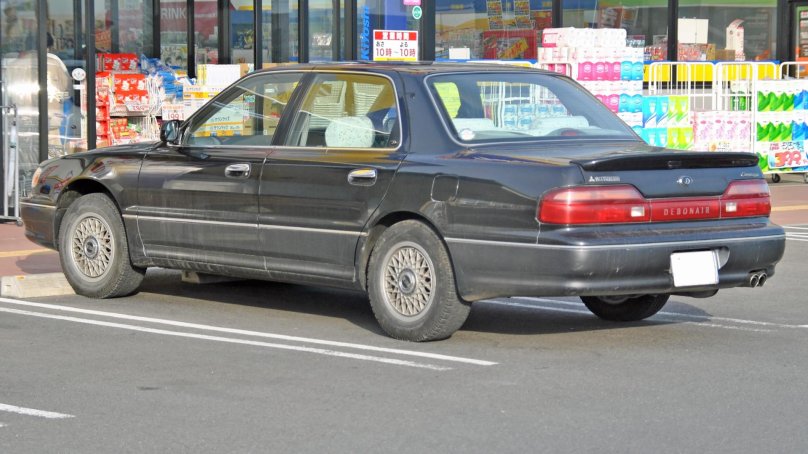Mitsubishi Debonair 2987