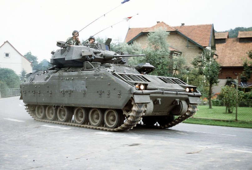 БМП m2 Bradley