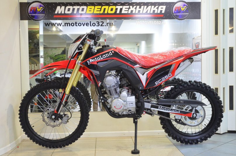 Мотолэнд FC 250