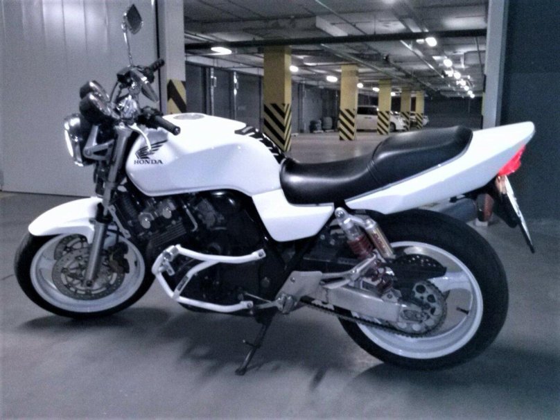Honda CB 400 белый