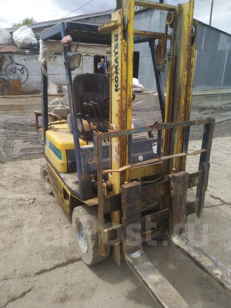 Погрузчик Komatsu fg10