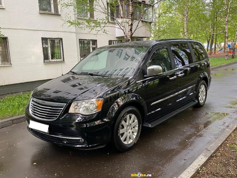 Крайслер Таун Кантри 2011