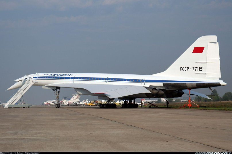 Пассажирский самолет Туполев -144