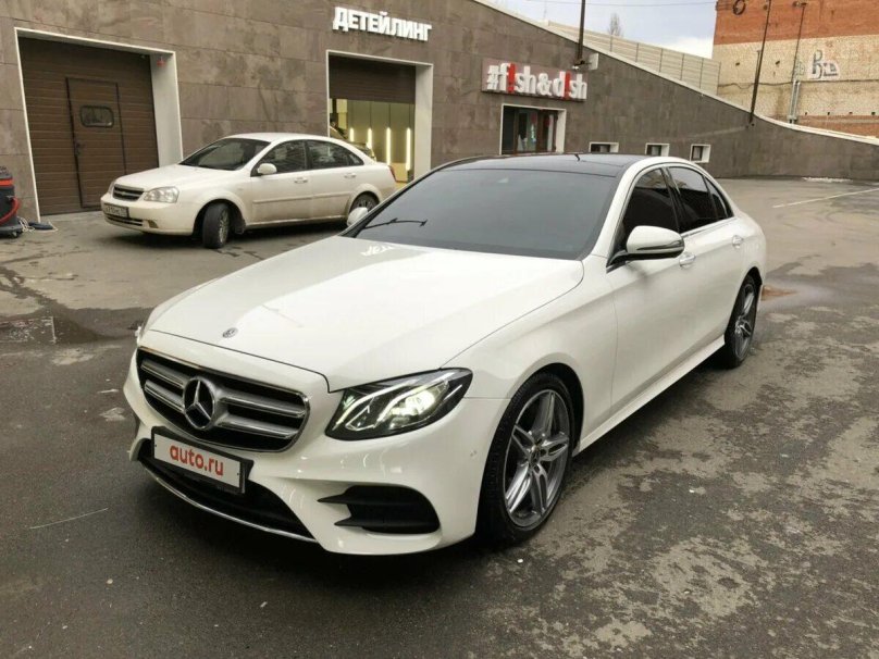 Мерседес-Бенц w213 белый