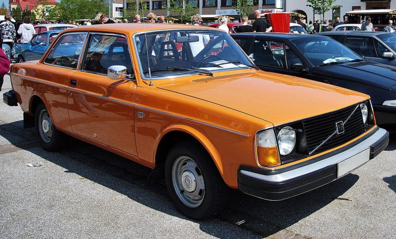 Volvo 242dl 1975 седан