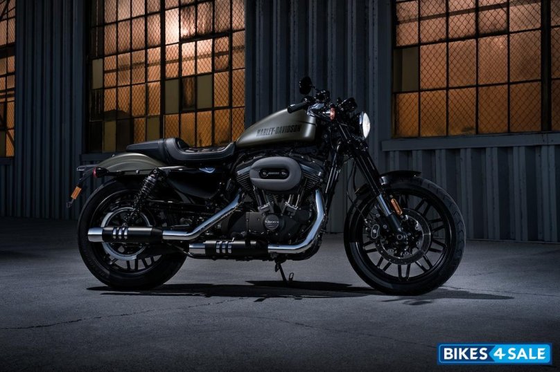 Харлей Дэвидсон родстер