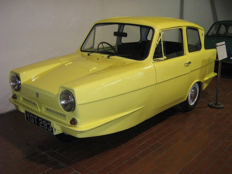 Трехколесный автомобиль Reliant Regal