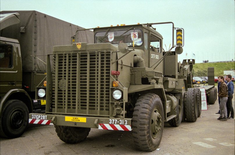 Oshkosh m911 кабина