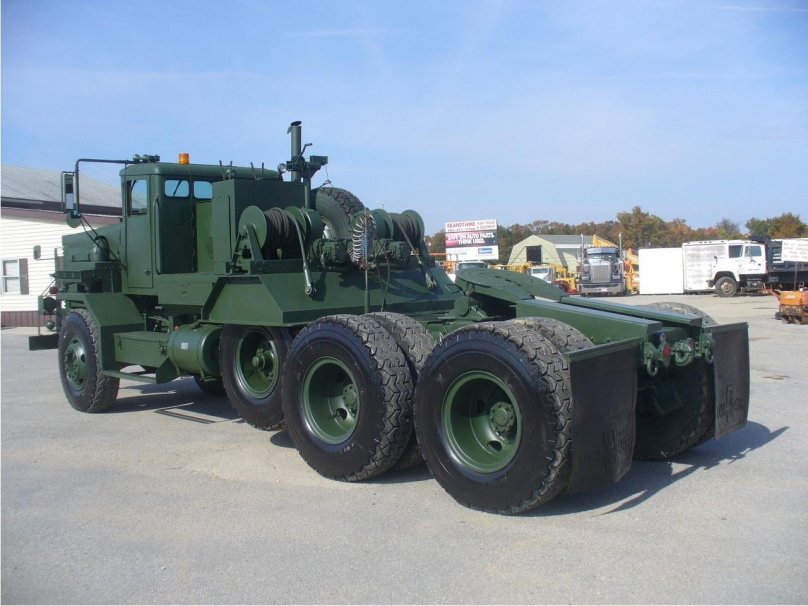 Тягач Ошкош м911