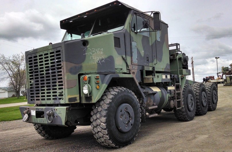 Oshkosh m1070
