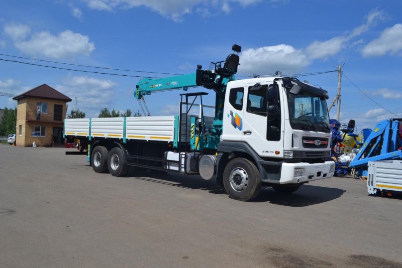 Бортовой Daewoo Novus с КМУ HKTC HLC-7016l