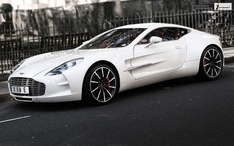 Aston Martin one-77 белый