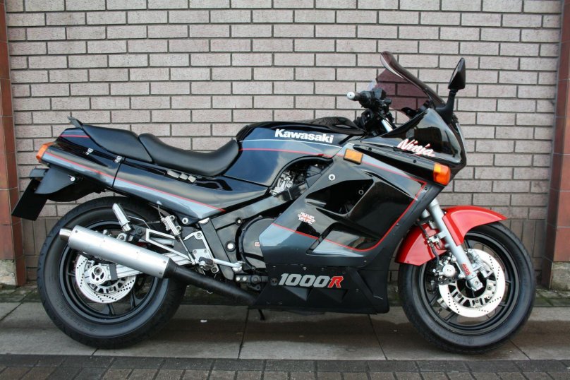 Кавасаки GPZ 1000
