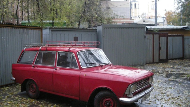 Москвич 426 красный