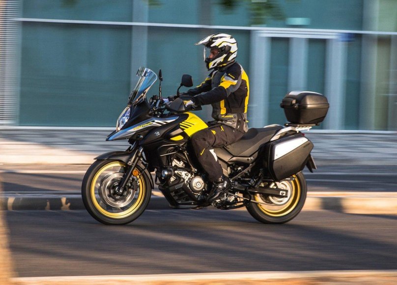 Suzuki v Storm 650