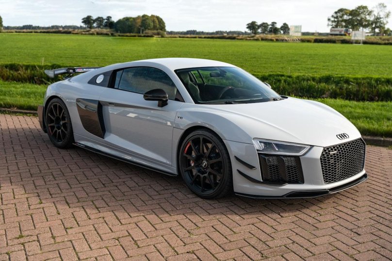 Audi r8 Performance Parts 2018