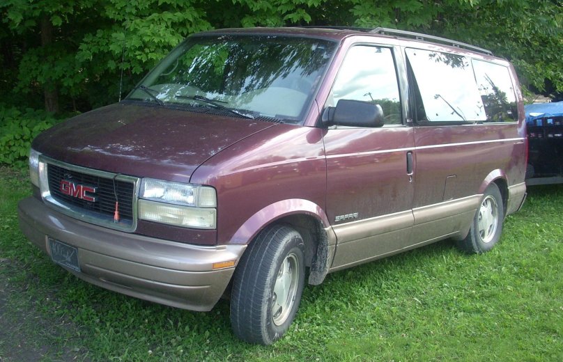 Решетка радиатора GMC Safari