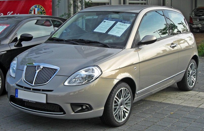 Lancia Ypsilon i