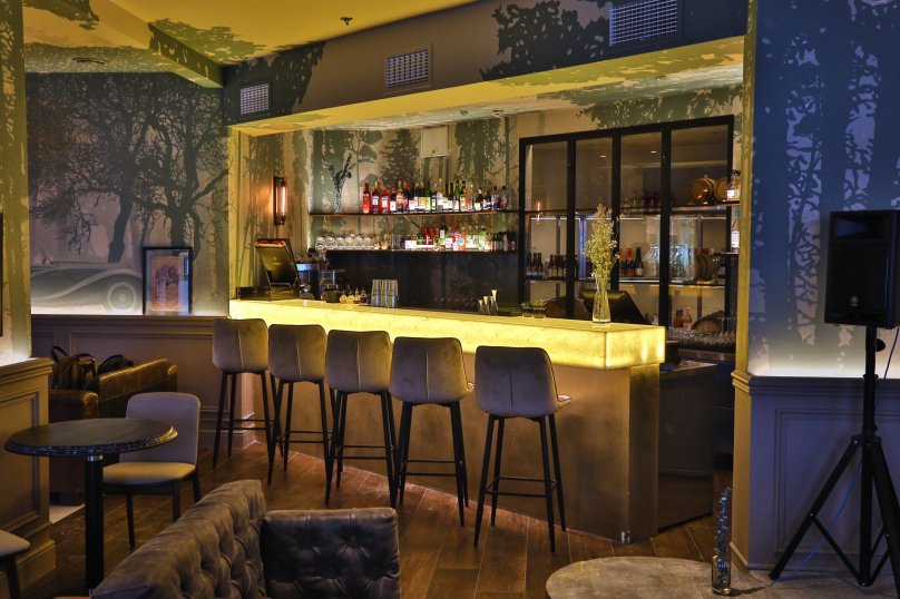 Амбассадор просп. Римского-Корсакова, 5-7, Санкт-Петербург