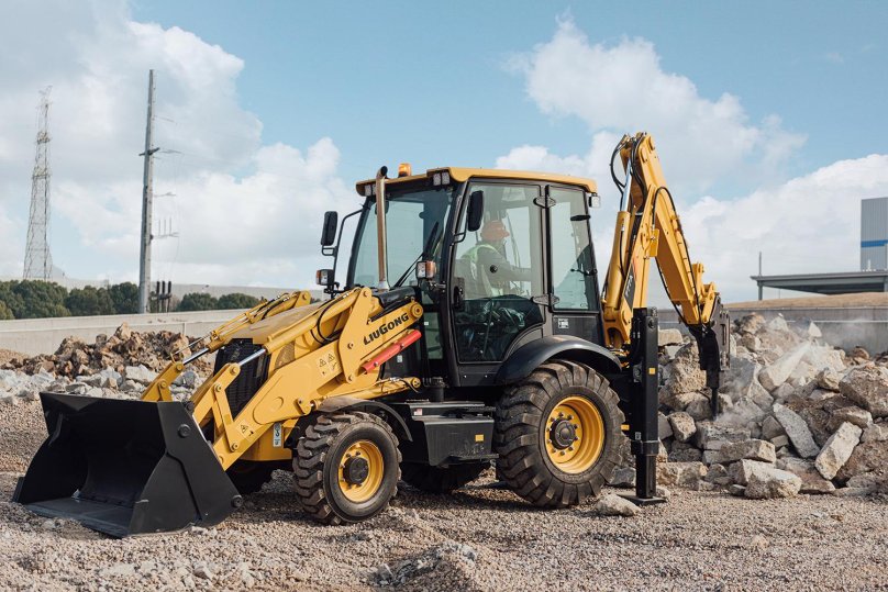 Экскаватор погрузчик Люгонг 777а