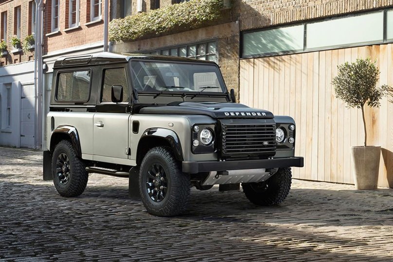 Ленд Ровер Дефендер 4