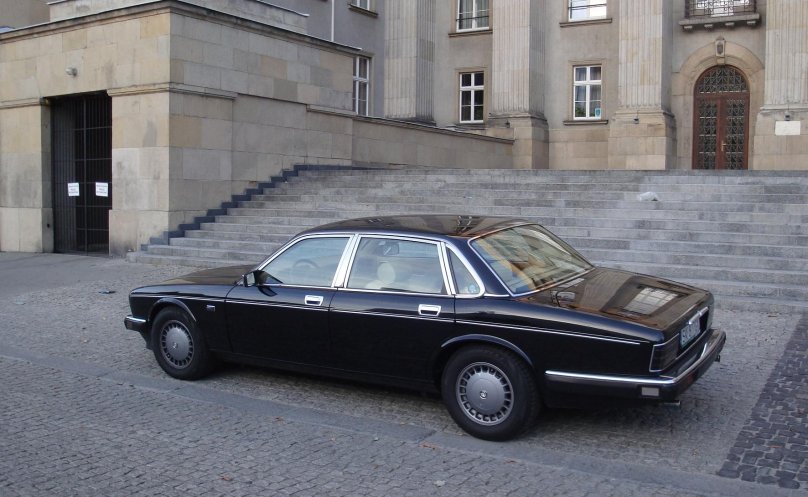 Jaguar xj40 Daimler