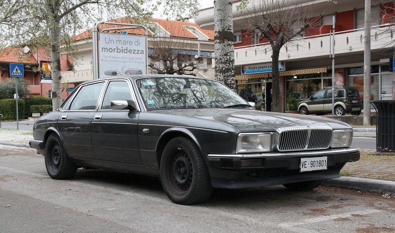 Jaguar xj40 Daimler