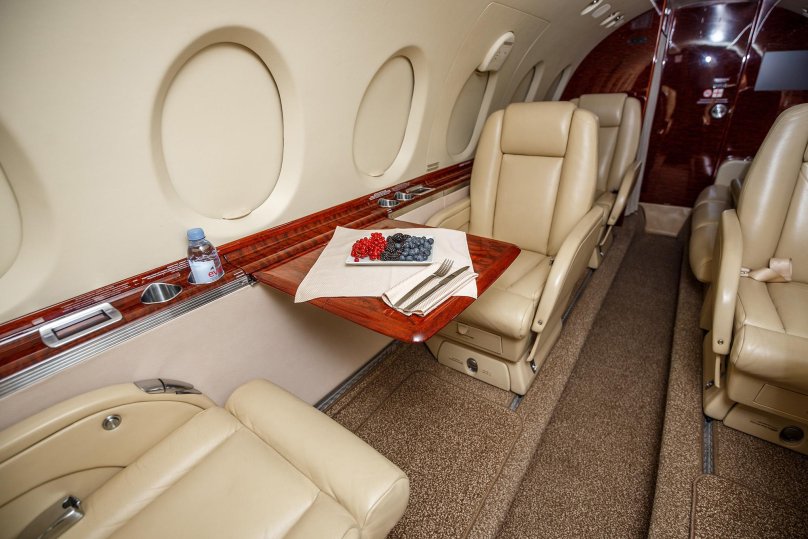 Hawker 750 самолет