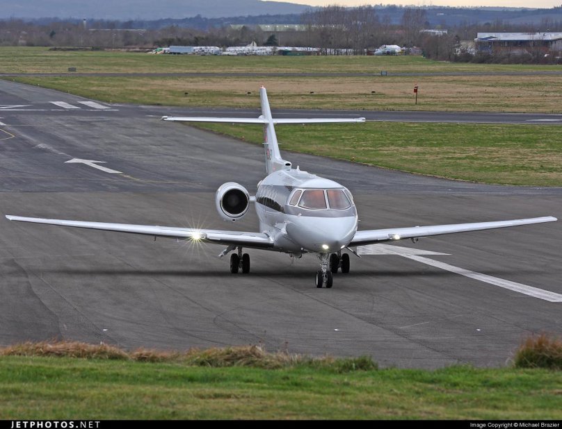 NETJETS Hawker 750