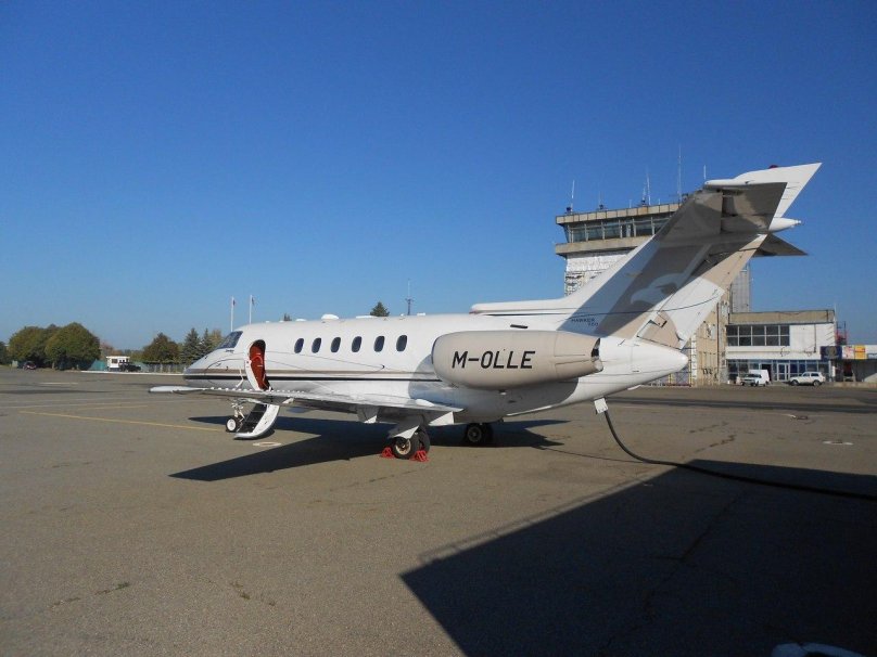 Сколько стоит самолет